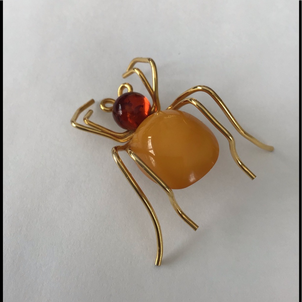 Vintage Large Baltic Amber GF Spider Pin